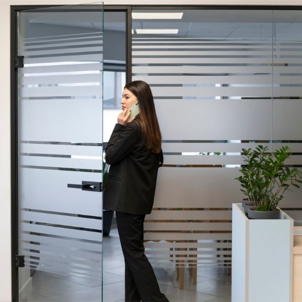 adesivo privacy per uffici
