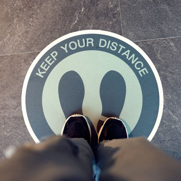  Adesivo calpestabile